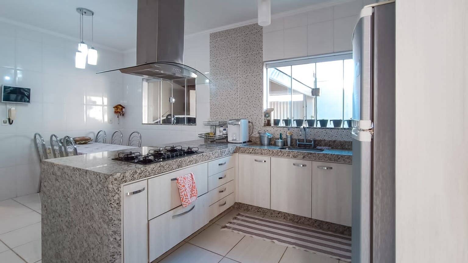 Casa, 3 quartos, 153 m² - Foto 3