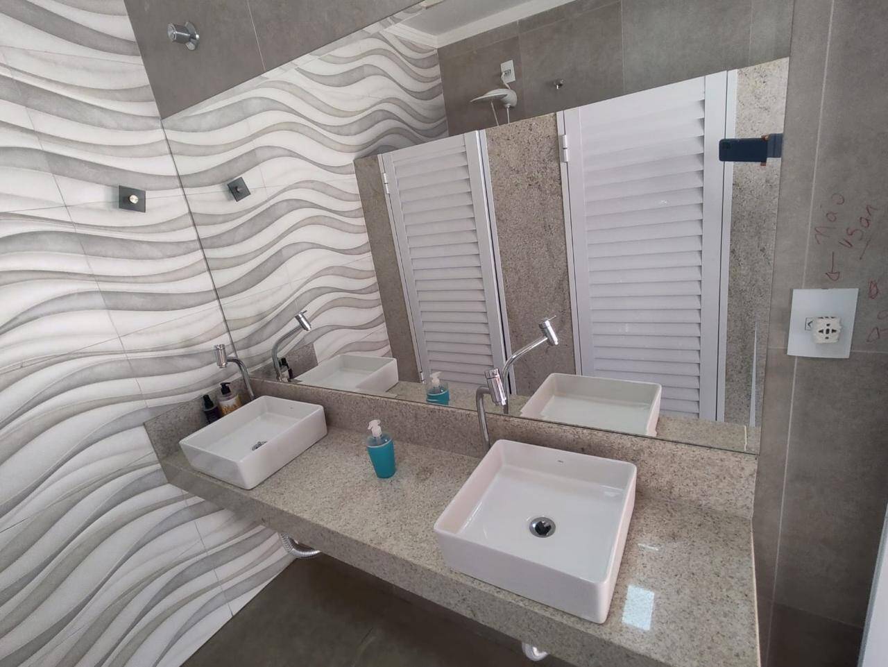 Sítio à venda com 3 quartos, 2500m² - Foto 2