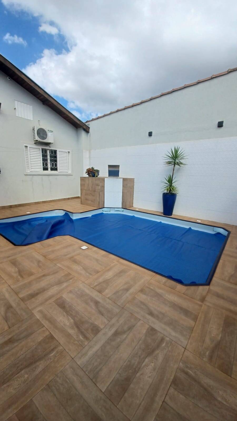 Casa, 3 quartos, 178 m² - Foto 1