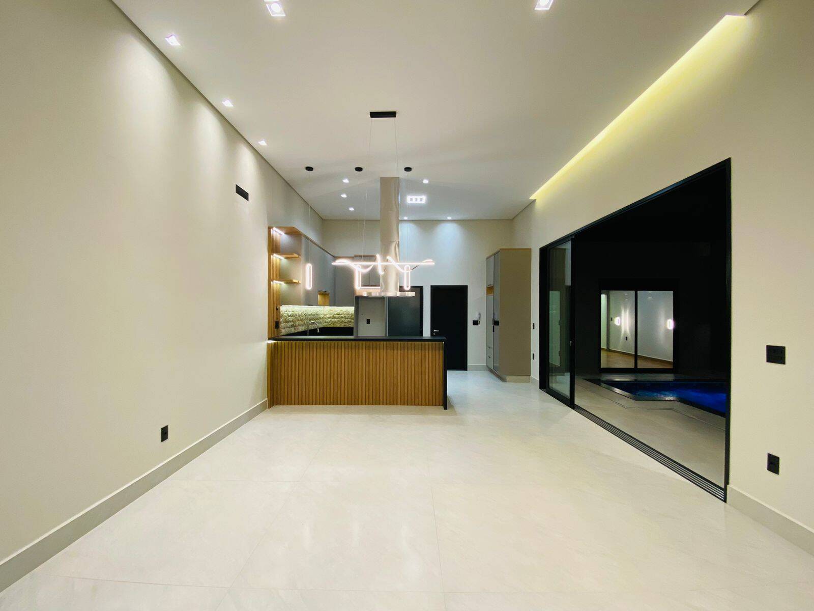 Casa, 4 quartos, 196 m² - Foto 2