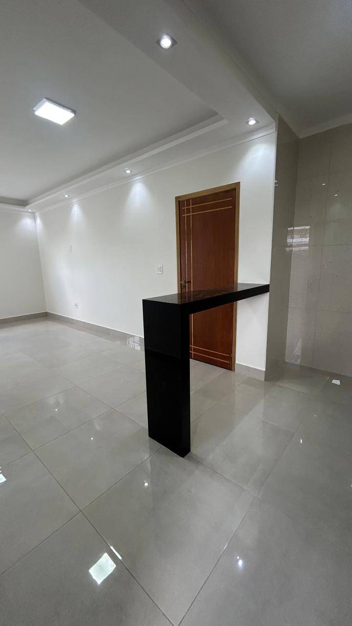 Apartamento à venda com 2 quartos, 65m² - Foto 4