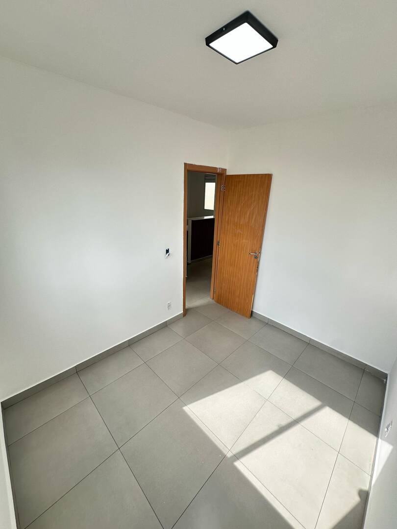 Apartamento à venda com 2 quartos, 40m² - Foto 5