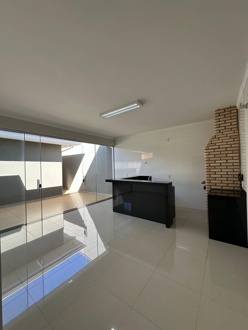 Casa, 3 quartos, 180 m² - Foto 2