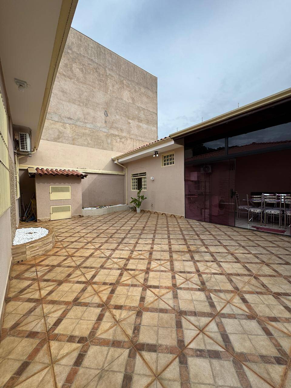 Casa, 3 quartos, 181 m² - Foto 1