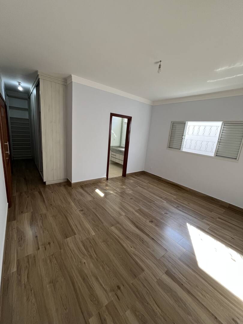 Casa, 3 quartos, 200 m² - Foto 3