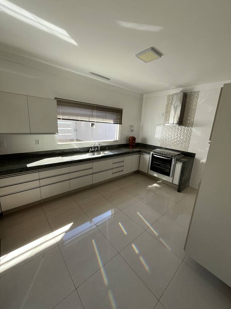 Casa, 3 quartos, 200 m² - Foto 12