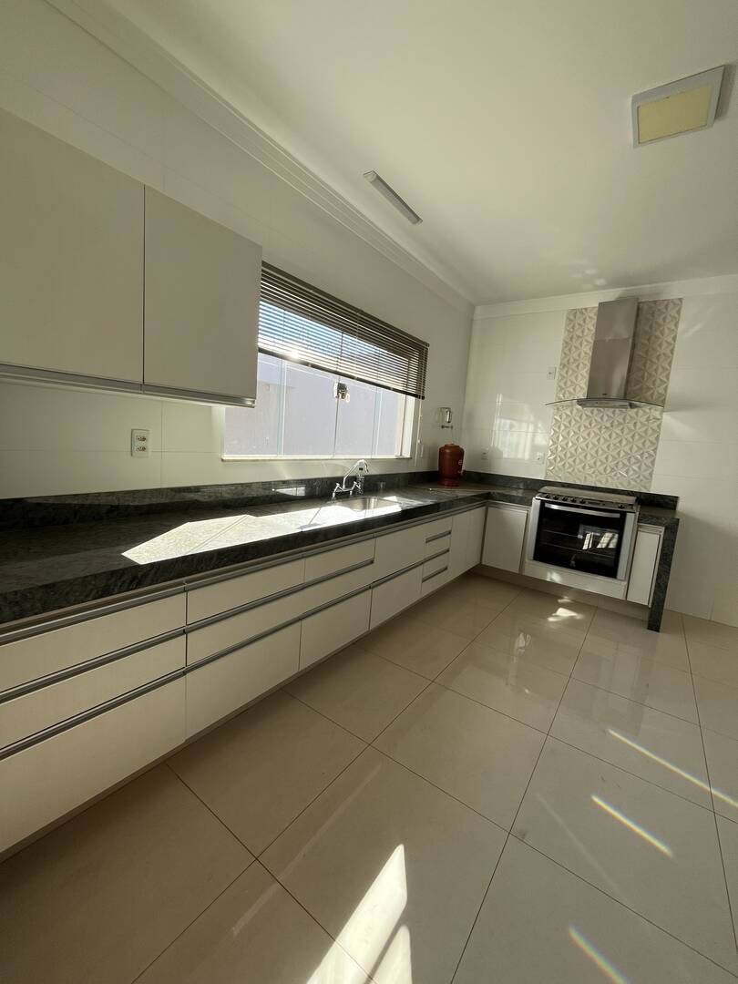 Casa, 3 quartos, 200 m² - Foto 23