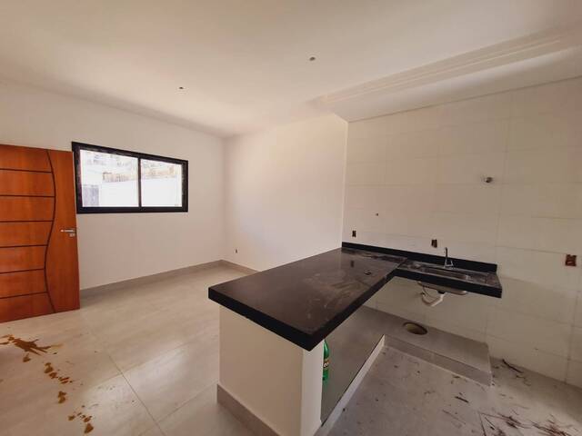 #166 - Apartamento para Venda em Franca - SP