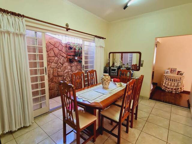 Casa para Venda em Franca - 2