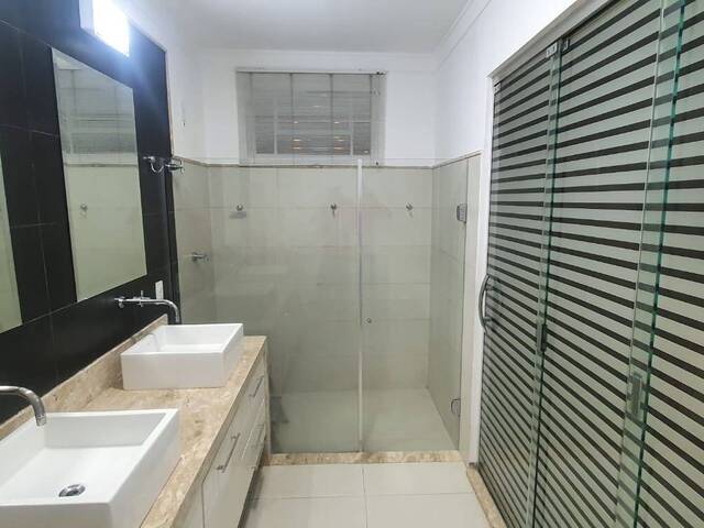#207 - Apartamento para Venda em Franca - SP