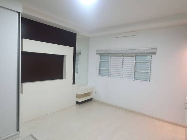 #207 - Apartamento para Venda em Franca - SP