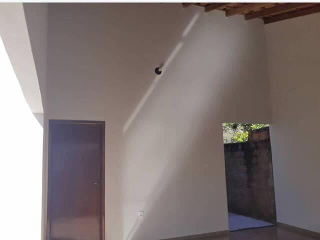 #228 - Casa para Venda em Restinga - SP - 2