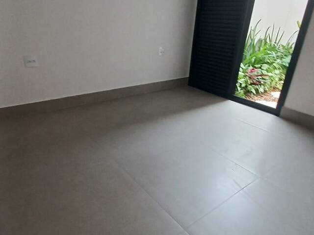 #399 - Casa para Venda em Franca - SP