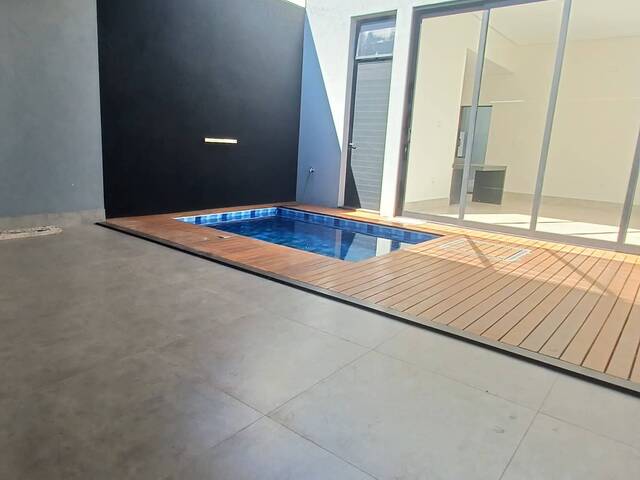 #497 - Casa para Venda em Franca - SP
