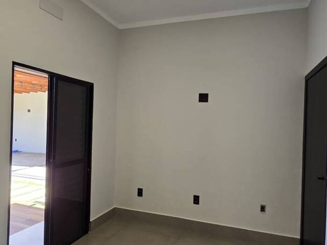 #663 - Casa para Venda em Franca - SP - 3