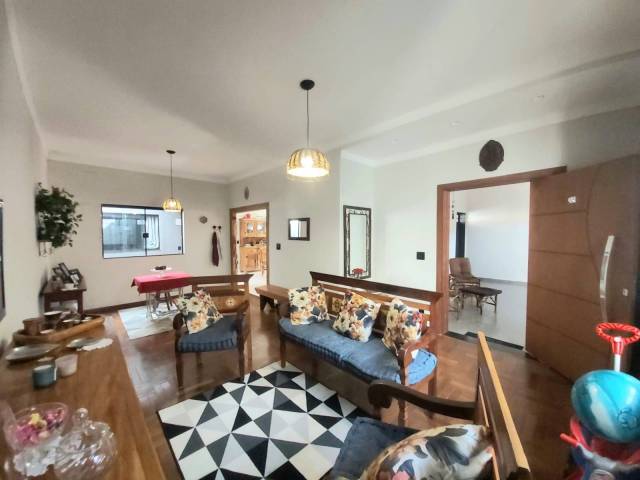 #703 - Casa para Venda em Franca - SP - 1