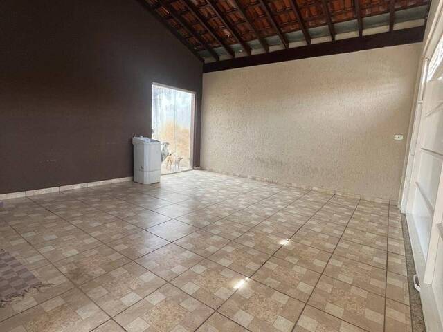 #724 - Casa para Venda em Franca - SP