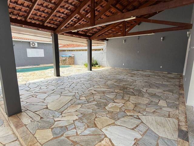 #732 - Casa para Venda em Franca - SP - 2